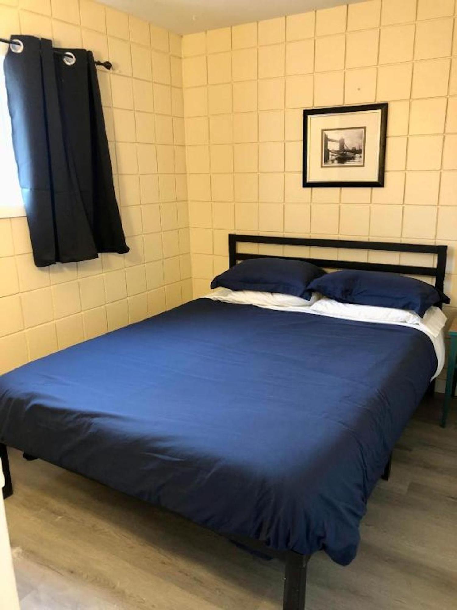 Canterbury Inn Invermere Ngoại thất bức ảnh
